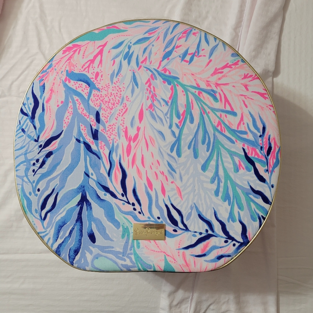 Lilly Pulitzer Hat box luggage